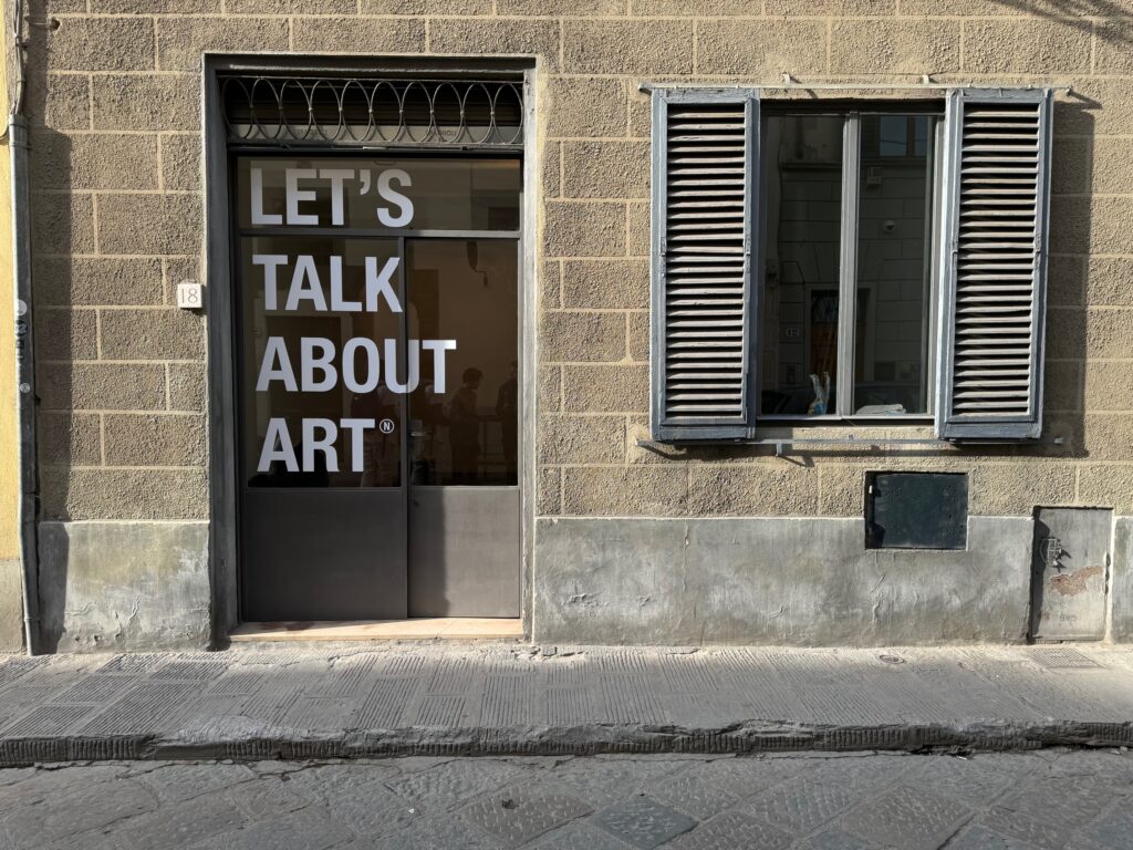 Maurizio Nannucci. Installation view at BASE, Firenze