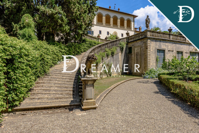 Villa Decamerone Credits Dreamer