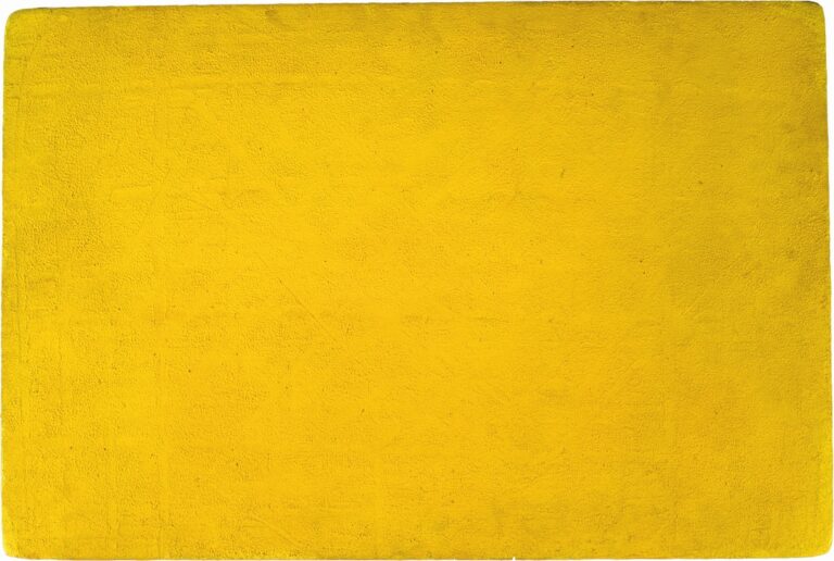 Yves Klein e Arman Le Vide et Le Plein, Yves Klein Monochrome jaune sans titre, (M 73) 1957 Pigmento puro e resina sintetica su garza su pannello di legno 40 × 60 × 3 cm Collezione Giancarlo e Danna Olgiati, Lugano © Succession Yves Klein / 2024, ProLitteris, Zürich