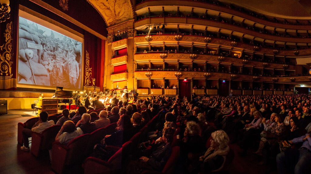 Lavorare nell’arte: opportunità da Accademia Nazionale Danza, France Odeon, Eye Filmmuseum