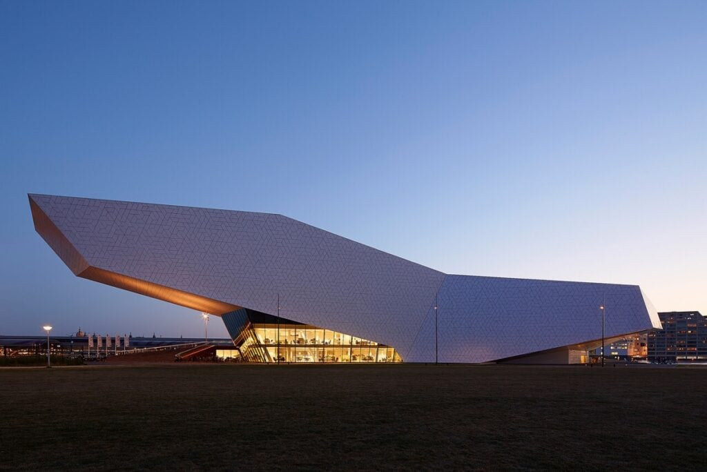 5 eye filmmuseum photo ralph richter 1200x801 1 Lavorare nell’arte: opportunità da Accademia Nazionale Danza, France Odeon, Eye Filmmuseum