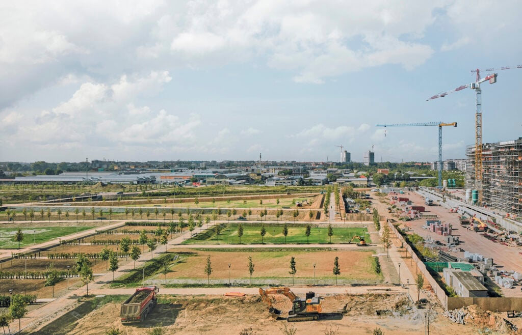 A Milano c’è un nuovo quartiere-giardino in periferia. Una mostra ne racconta progetto e rigenerazione urbana 