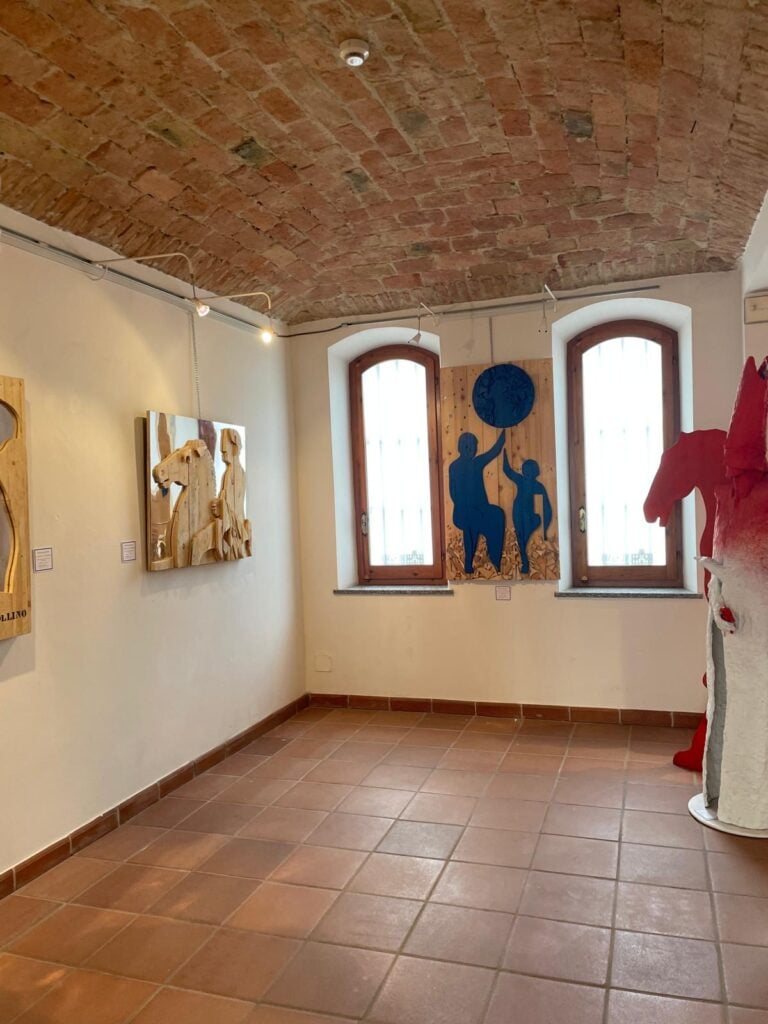 87fed2be 36f4 4b7e a72d b9bfe69b3979 Una mostra diffusa in Monferrato accompagna i visitatori tra arte e civiltà contadine