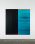 Callum Innes, Untitled Lamp Black _ Caribbean Turquoise, 2023 Oil on linen 195 x 190 cm Courtesy Alfonso Artiaco, Napoli. Photo Callum Innes studio