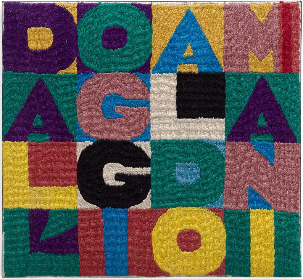 dalloggi al domani Nella boutique Bvlgari di Milano vanno in mostra gli arazzi di Alighiero Boetti