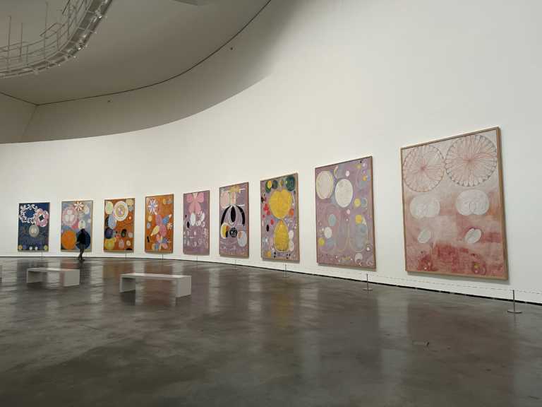 Al Guggenheim di Bilbao una grande mostra sulla parabola artistica di Hilma af Klint 