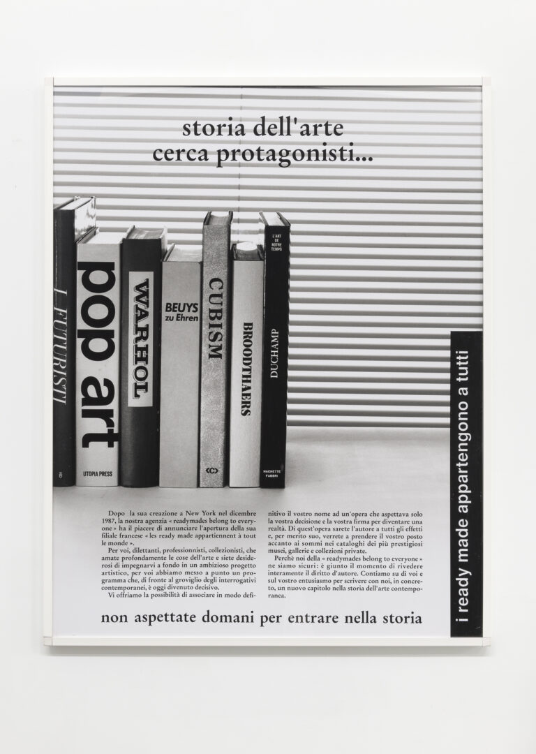 I ready made appartengono a tutti®, Pubblicità, pubblicità, 1988, fotografia in bianco e nero, incorniciata, 157 x 123 cm, edizione di 3 e 1 prova d’artista, vedute della mostra da Jan Mot, 2017