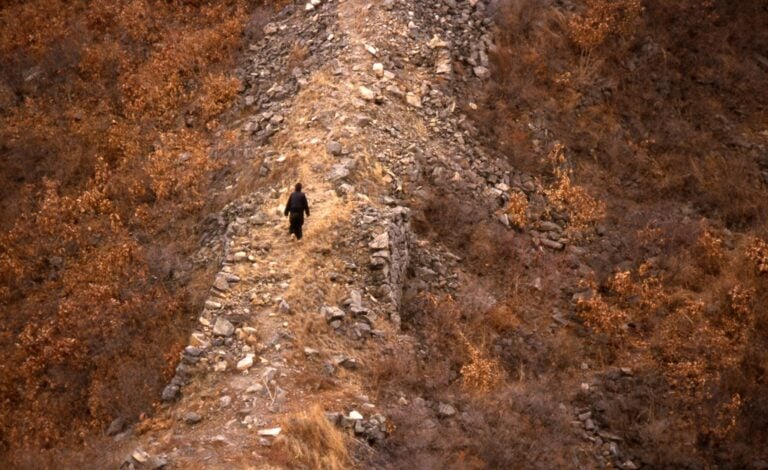 Marina Abramović, Great Wall of China, Landscapes and Portraits, 1988. Courtesy of the artist