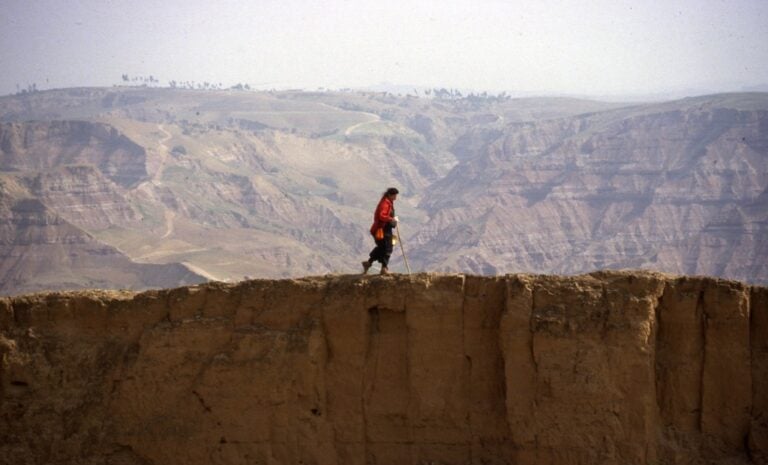 Marina Abramović, Great Wall of China, Landscapes and Portraits, 1988. Courtesy of the artist