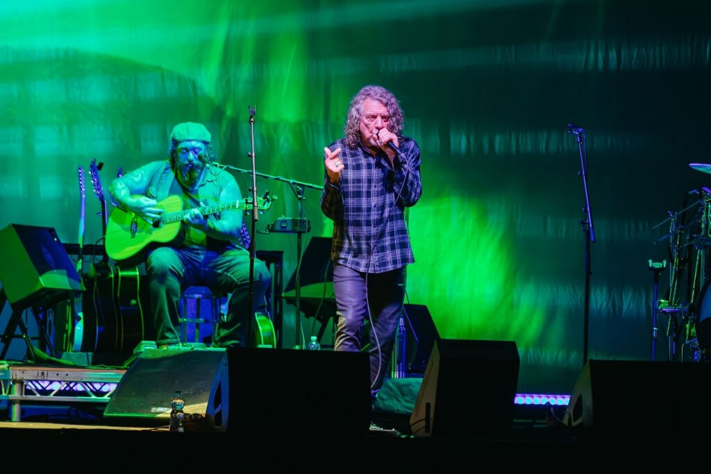 Robert Plant, la leggendaria voce dei Led Zeppelin, alle OGR di Torino. Il report