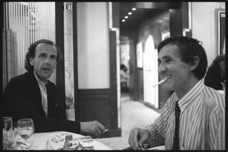 26-06-1986 Enzo Cucchi e Alighiero Boetti all’inaugurazione della XLII Biennale di Venezia Ristorante La Colomba © Giorgio Colombo, Milano