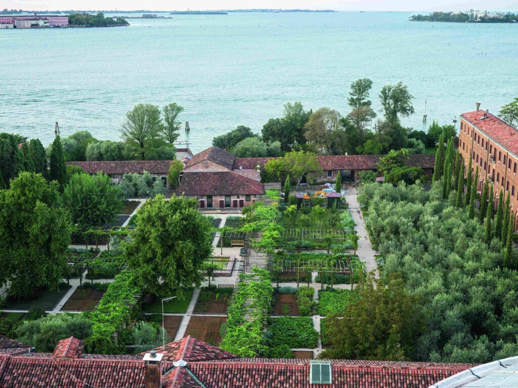 A Venezia apre per la prima volta al pubblico il Giardino del Redentore: un’oasi verde spirituale