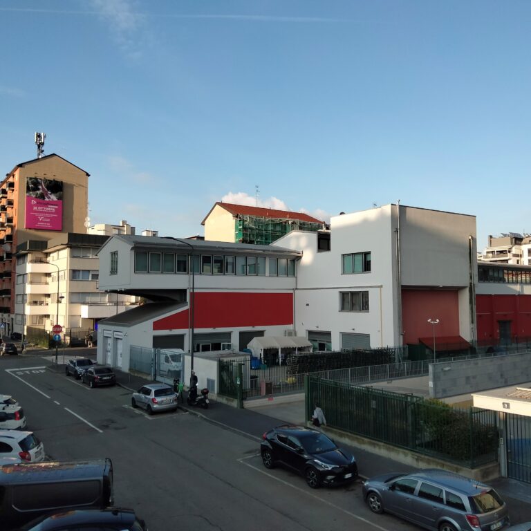 Edificio Industriale in Via Savona angolo Via Brunelleschi di Luigi Caccia Dominioni. Photo Roberto Smanio