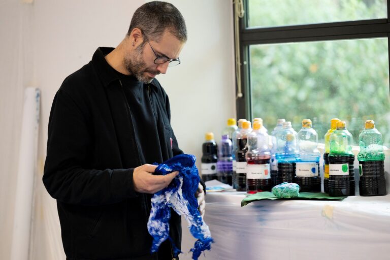 Manuel Scano Larrazàbal in residenza presso la Collezione Ramo per la partecipazione alla Milano Drawing Week Foto Imad Skhairi