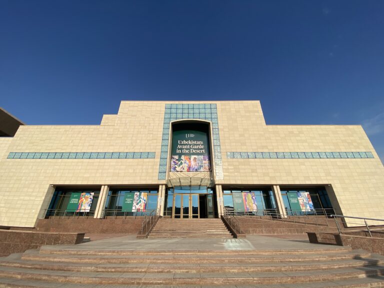 In Uzbekistan il Museo Savickij di Nukus porta l’Avanguardia nel deserto e diventa internazionale