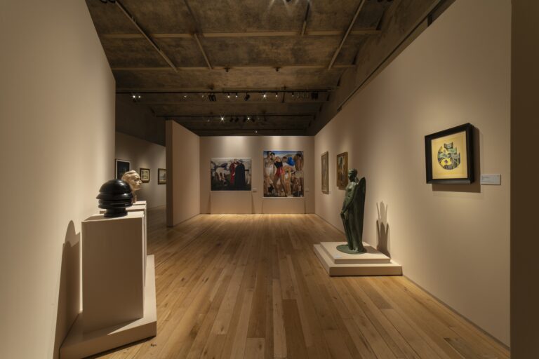 Installation view “COSTELLAZIONI. Arte italiana 1915-1960 dalle Collezioni Monte dei Paschi di Siena e Cesare Brandi”, Santa Maria della Scala, Siena, 2024. Photo © Musei Nazionali di Siena