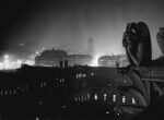 Brassaï, Vista notturna di Parigi da Notre-Dame - La chimera del “diavolo”, 1933. © Estate Brassaï Succession - Philippe Ribeyrolles