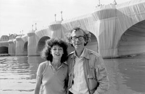 A Parigi lavoro monumentale dell’artista JR per ricordare il Pont Neuf impacchettato da Christo e Jeanne-Claude