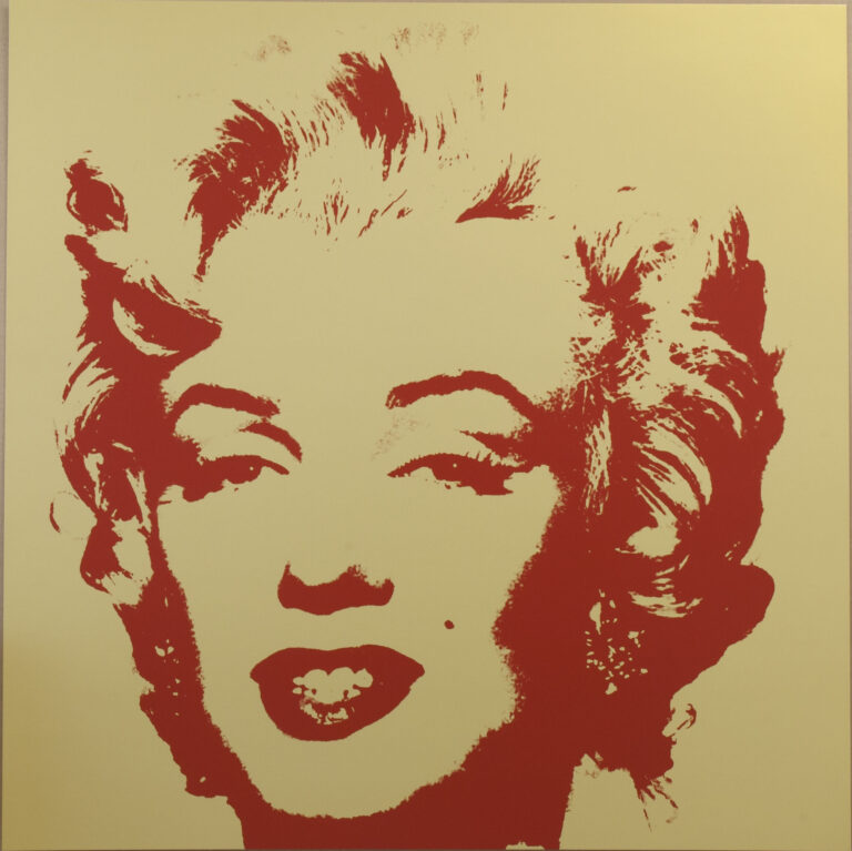 Andy Warhol, Golden Marilyn 11.40, 2011, serigrafia su carta, Collezione privata; © The Andy Warhol Foundation for the Visual Arts Inc.