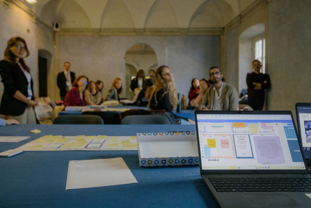 Lucca, Real Collegio. Lubec 2024. Laboratorio "Progettare un servizio digitale per la cultura" organizzato nell'ambito del Cantiere Digitale con i facilitatori Andrea Razza, Giulia Vincenti e Gioia Pettinari. © Emanuele Camerini, Gramma Studio