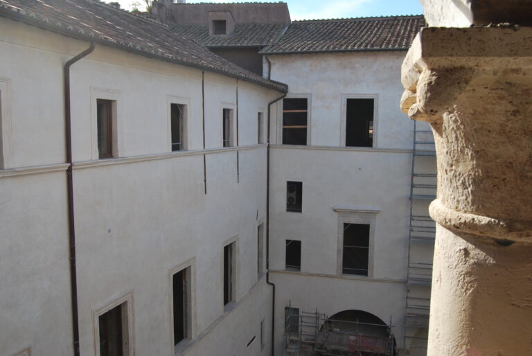 Il cantiere di restauro di Palazzo Nardini a Roma