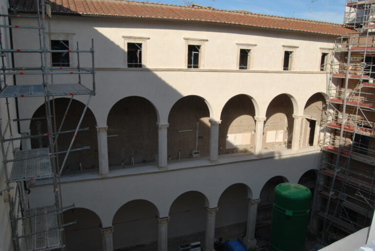 Il cantiere di restauro di Palazzo Nardini a Roma