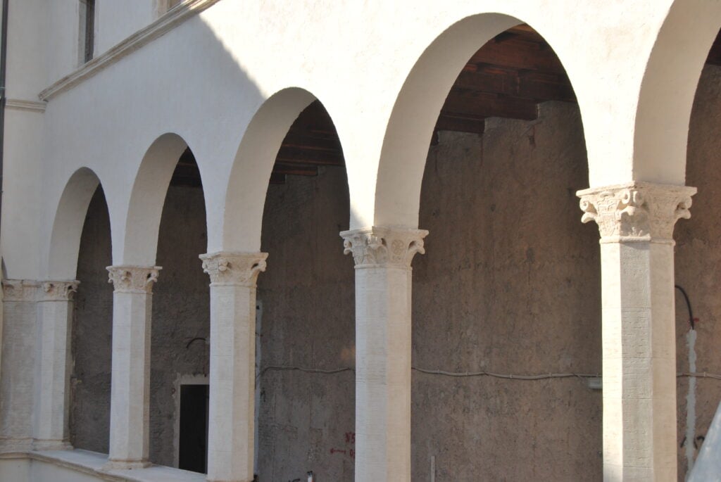 Il cantiere di restauro di Palazzo Nardini a Roma