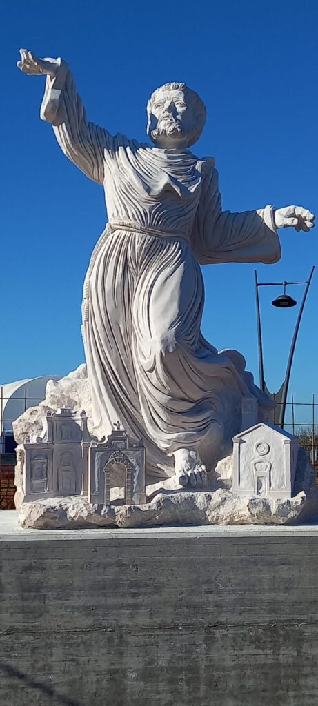 La statua di San Giuseppe da Copertino, inaugurata a dicembre 2004 a Copertino (Lecce)