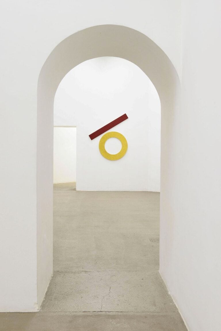 Mary Obering, Outside and Inside, installation view at Fondazione Giuliani, Roma, 2024. Photo Roberto Apa. Courtesy of Fondazione Giuliani