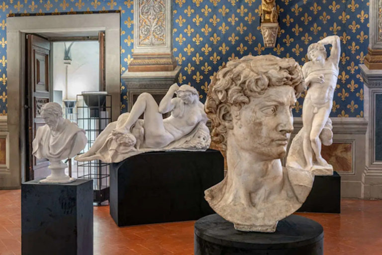 Michelangelo e il potere, installation view at Palazzo Vecchio, Firenze, 2024. Photo Leonardo Morfini