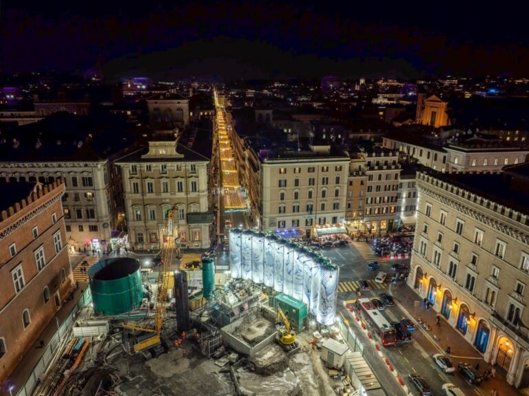 Murales. Il cantiere della Metro C in Piazza Venezia per l'arte contemporanea