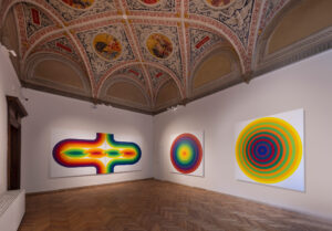 Opere in movimento nella grande mostra di Julio Le Parc che apre il nuovo Palazzo delle Papesse a Siena 