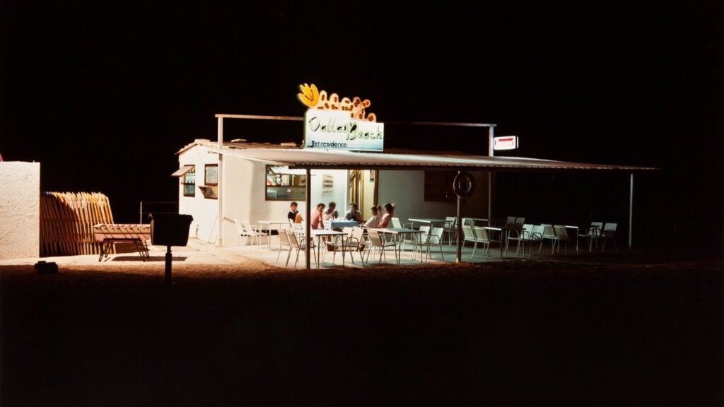 Luigi Ghirri continua a influenzare le nuove generazioni di fotografi? L’intervista e la mostra a Reggio Emilia