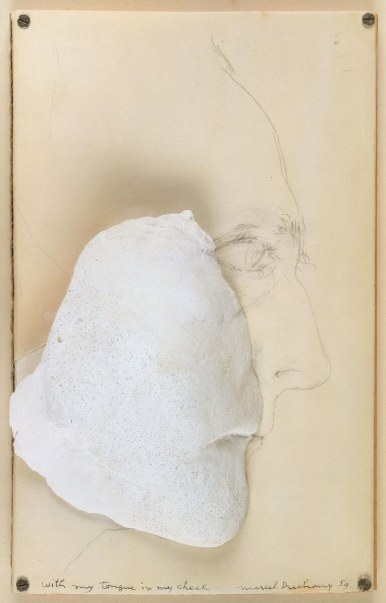 Marcel Duchamp, With My Tongue in My Cheek, 1959, materiali differenti, Centre Pompidou, Musée national d’art moderne Dation, 1993 ©Association Marcel Duchamp/Adagp, Parigi, 2024 ph Centre Pompidou, MNAM-CCI/ Jacques Faujour/Dist. GrandPalaisRmn