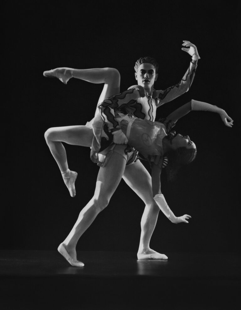 George Hoyningen-Huene Serge Lifar and Olga Spessivtzeva as Bacchus and Ariadne 1931 © George Hoyningen-Huene Estate Archives