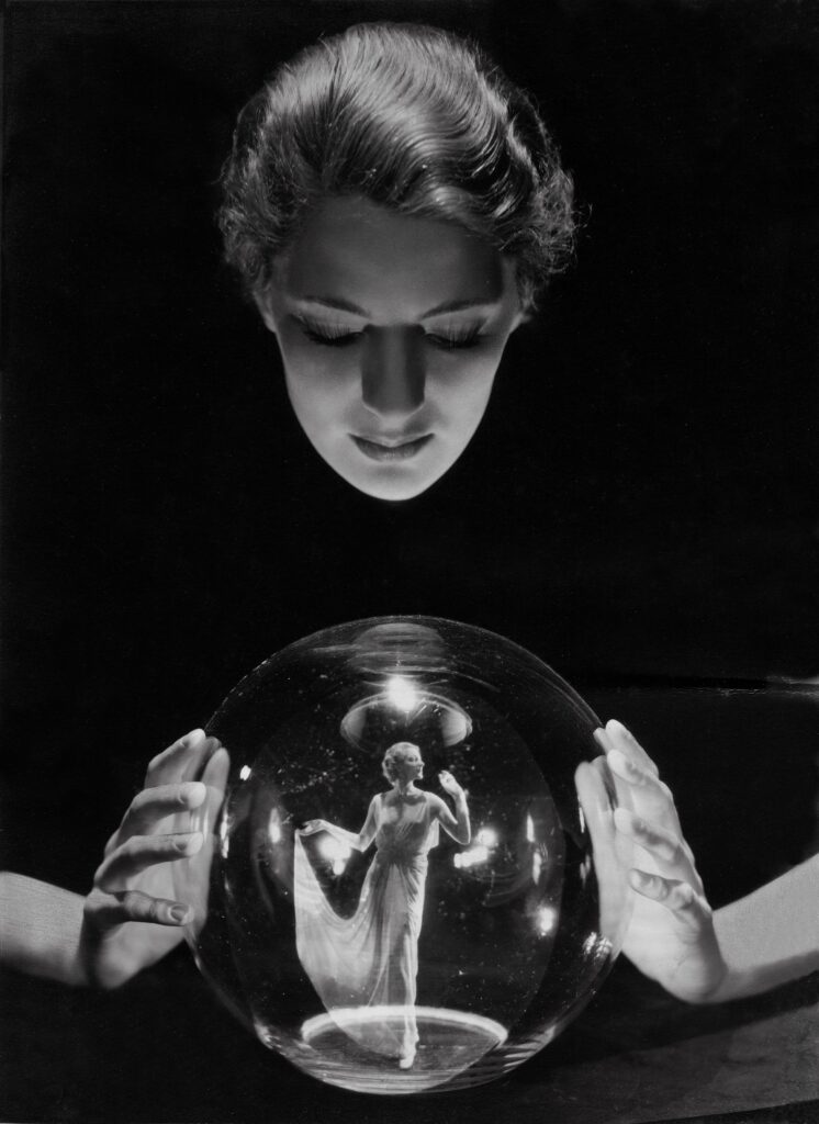 George Hoyningen-Huene Lee Miller and Agneta Fischer 1932 © George Hoyningen-Huene Estate Archives