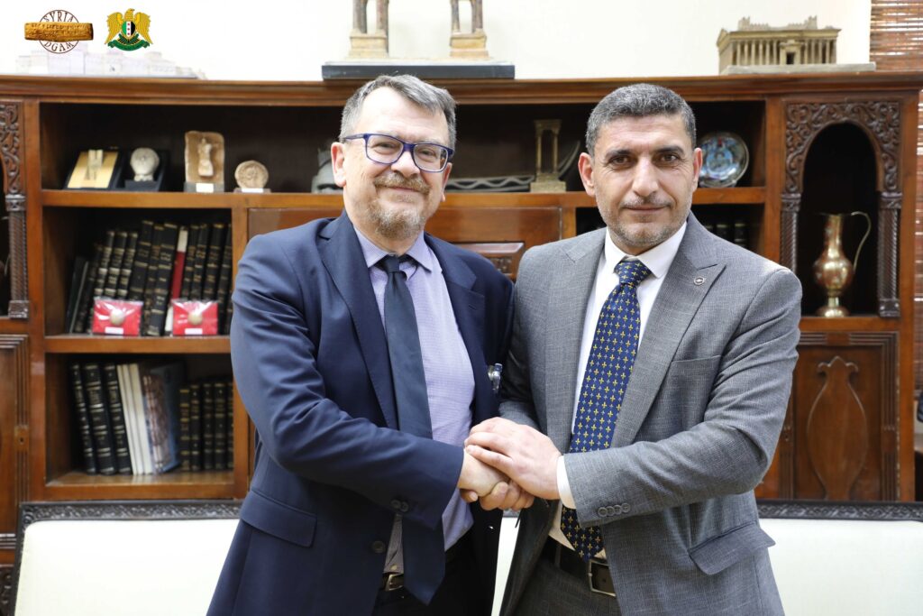 Anas Haj Zidan con l'ambasciatore italiano Stefano Ravagnan, a Damasco. Foto DGAM