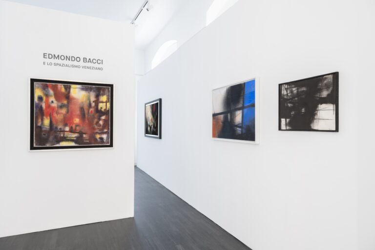 Edmondo Bacci e lo spazialismo veneziano, installation view at Galleria Gracis, Milano, 2024. Photo Fabio Mantegna