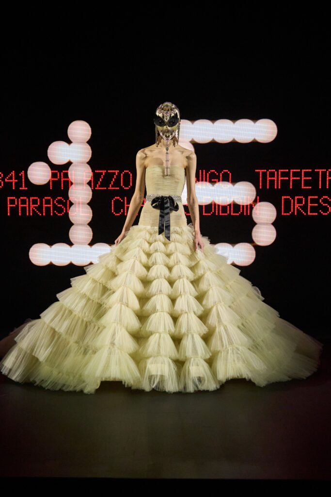 La sfilata Haute Couture di Valentino by Alessandro Michele a Parigi