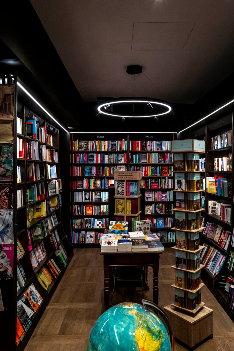 Libreria Internazionale Luxemburg, Torino. Photo Daniele Ratti