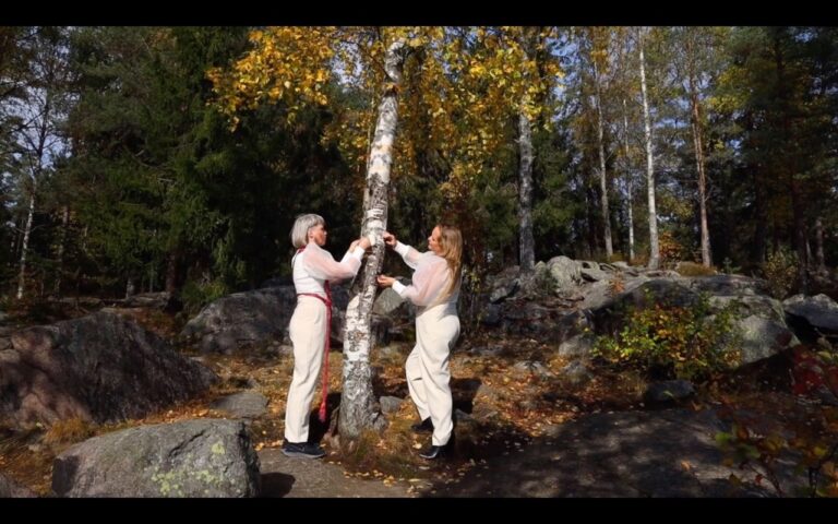 LOCUS, Gilded Trees Performance. Sognsvann, Norway. Photo by Margarida Paiva