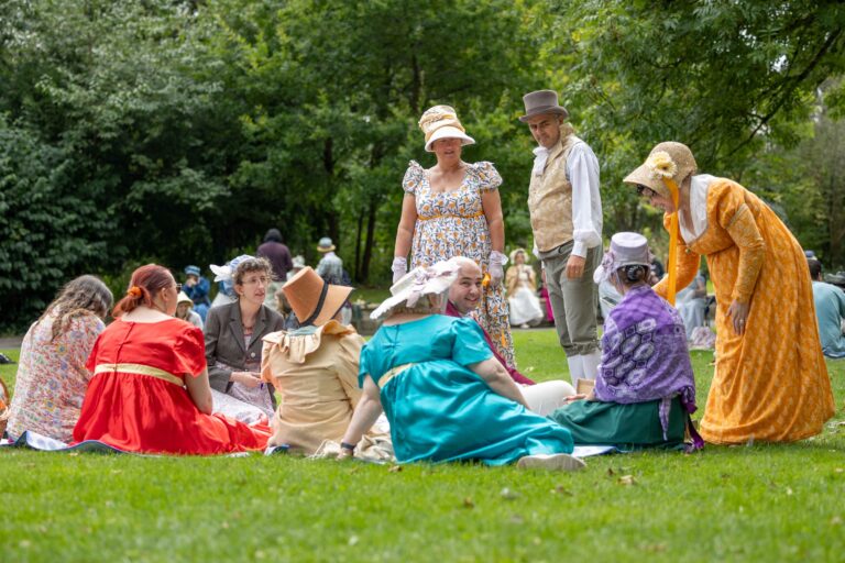 Regency Picnics al Sydney Gardens in occasione del Jane Austen Festival di Bath. Courtesy Jane Austen Festival Bath