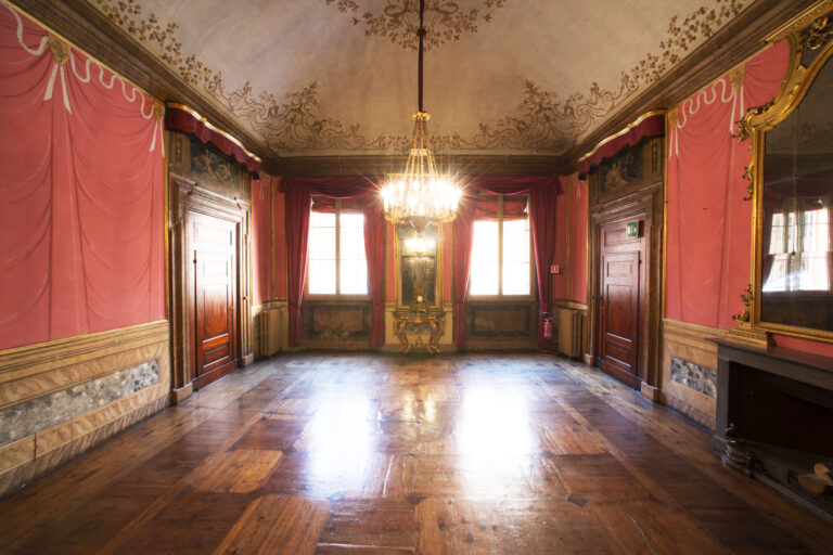 Sala del Granduca. Palazzo Isolani