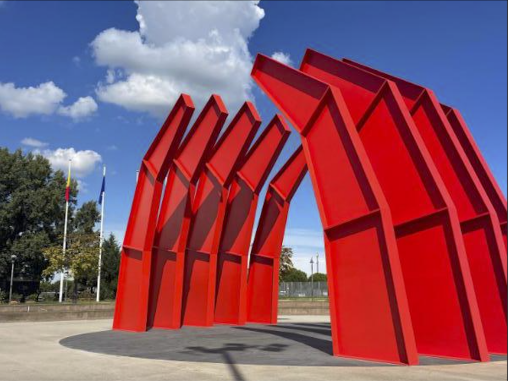 A Ravenna restaurato il Grande Ferro R di Alberto Burri. Tutta la storia