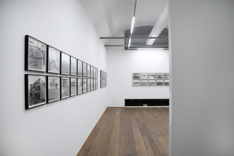 © Antonio Rovaldi, MO'DINNA MO'DINNA (I wanna go back home), 2024, courtesy Metronom, installation view