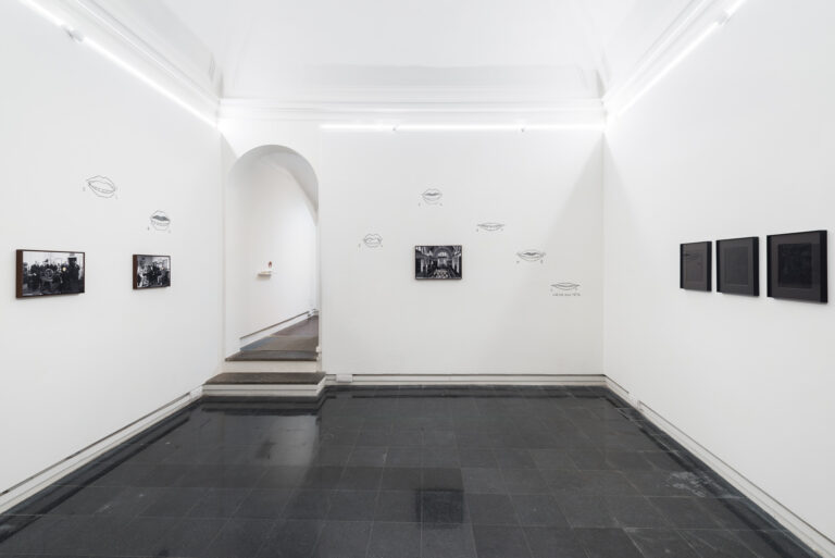 Diana Anselmo, deafnotdead, iInstallation view at Galleria Eugenia Delfini, Roma, 2025. Photo Sebastiano Luciano. Courtesy Galleria Eugenia Defini