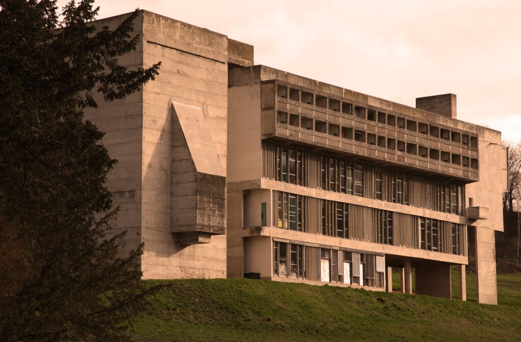 Una notte nel convento di Le Corbusier: l’esperienza che non ti aspetteresti