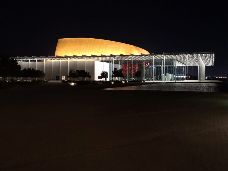 National Theater of Bahrein di Architecture Studio. Photo Francesca Pompei