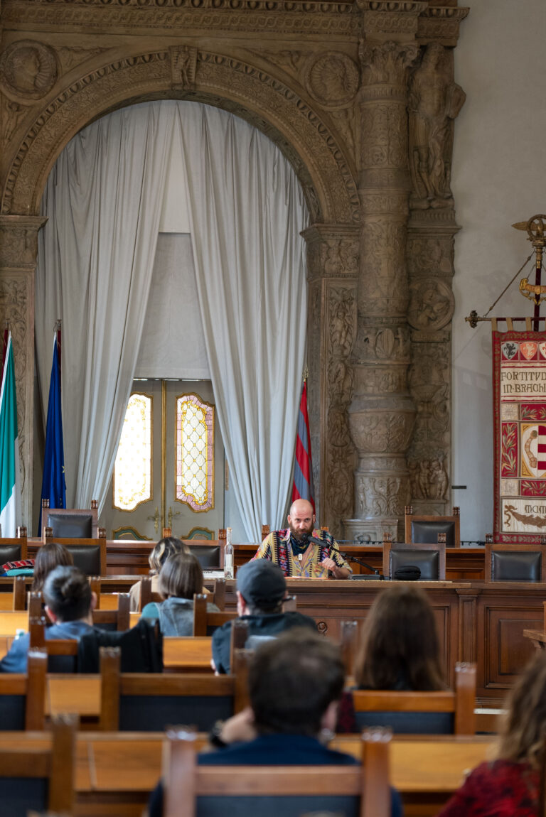 Performance Roberto Fassone, Profezie, Cremona Contemporanea | Art Week 2024