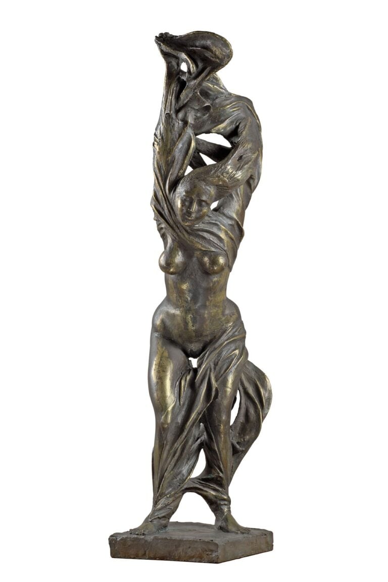 Pericle Fazzini, Donna nel vento, 1973, bronzo dorato,cm 118x30x36, Collezione Eredi Fazzini, ©Massimo Napoli, Fondazione Pericle Fazzini